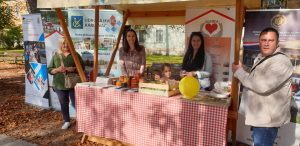 Lijepo subotnje jutro na Promenadi uz Sajam udruga, humanitarnu akciju “Ako imaš euro viška…”, izbor najmješanca…